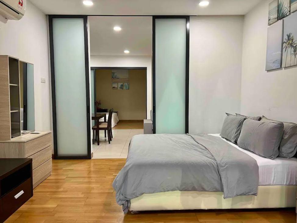 Kl Gateway Residency *